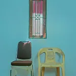 Spot On 92458 Azeela Kost Syariah