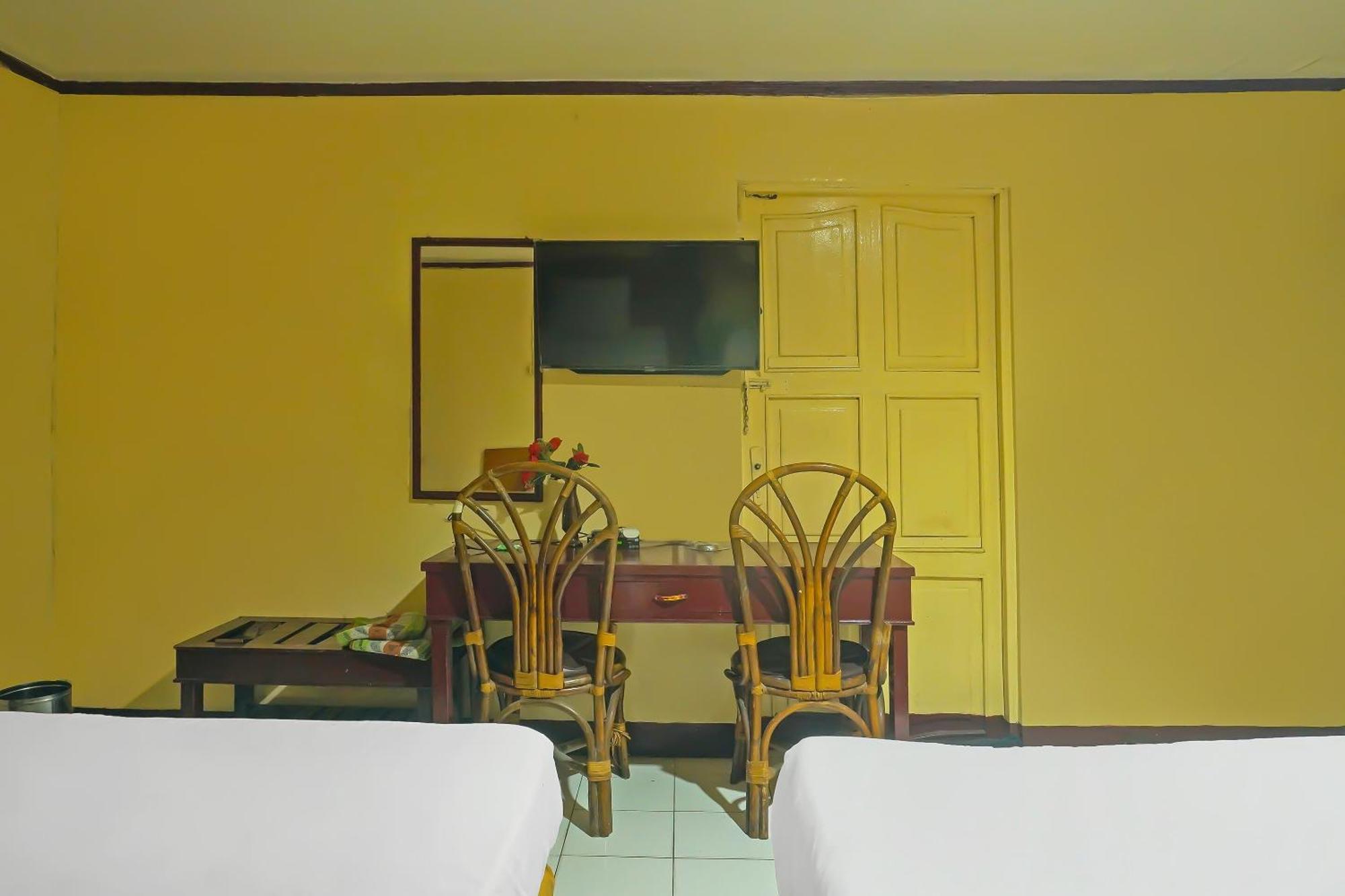 Hotel Spot On 92458 Azeela Kost Syariah