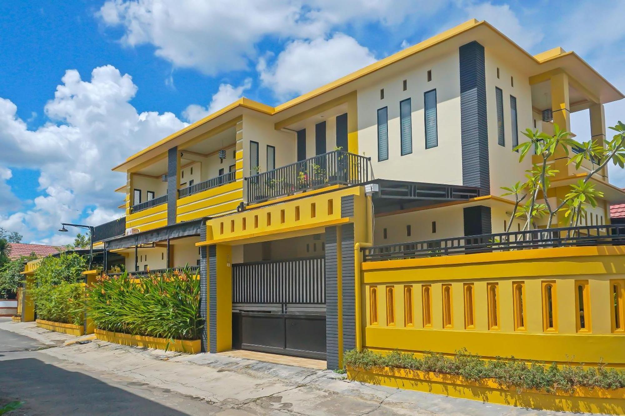 Spot On 92458 Azeela Kost Syariah 2* Banjarmasin (South Kalimantan)