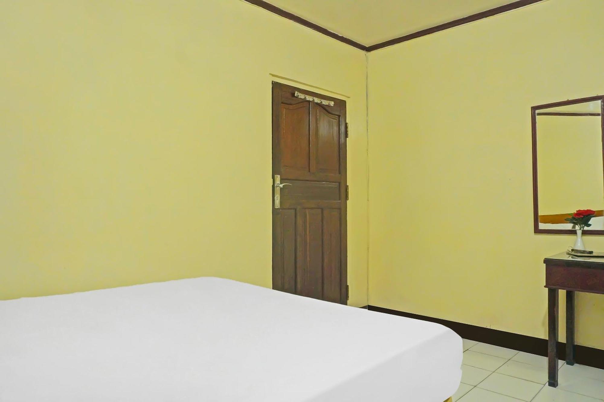 Spot On 92458 Azeela Kost Syariah