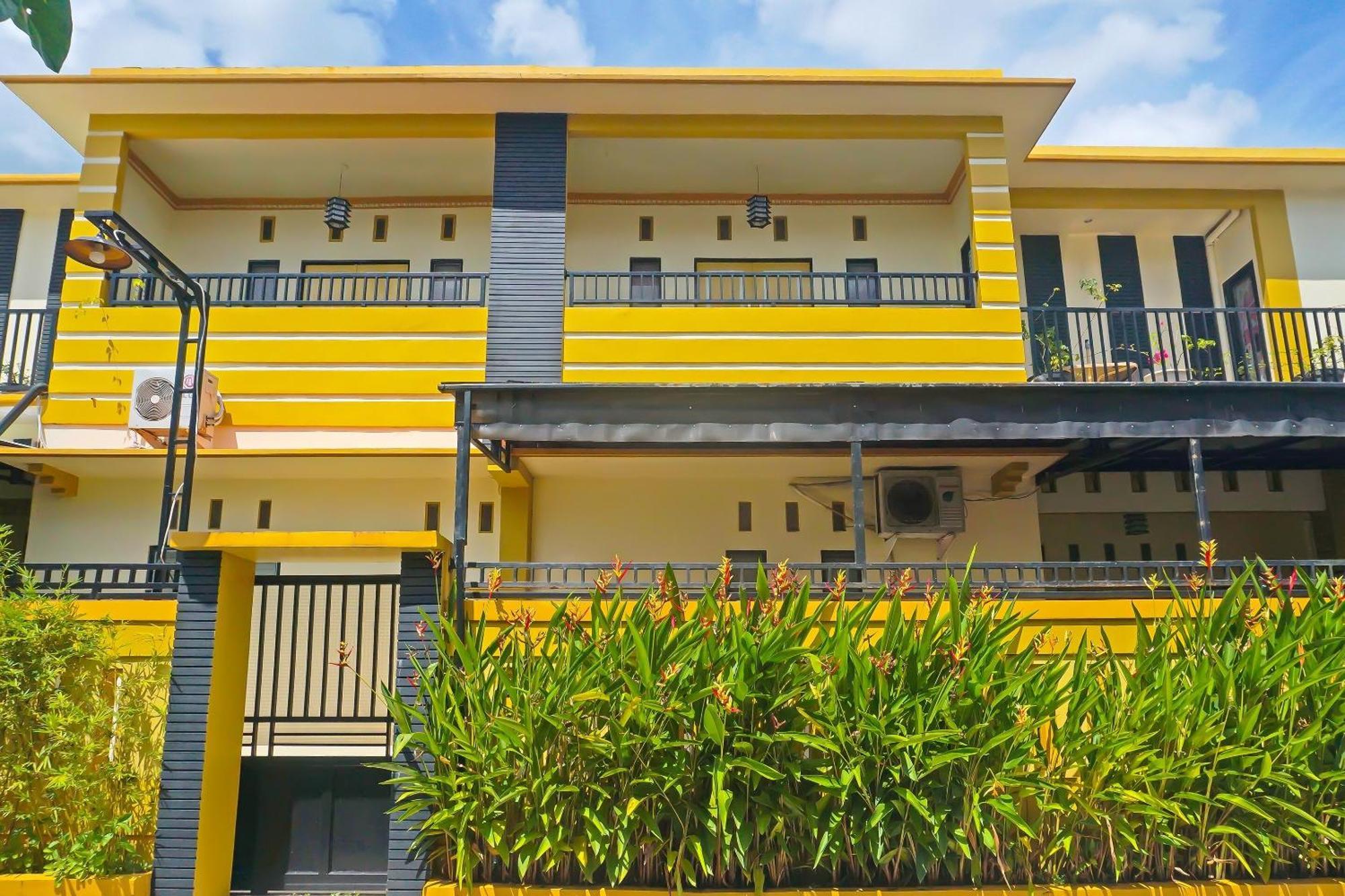 Spot On 92458 Azeela Kost Syariah Hotel 2*